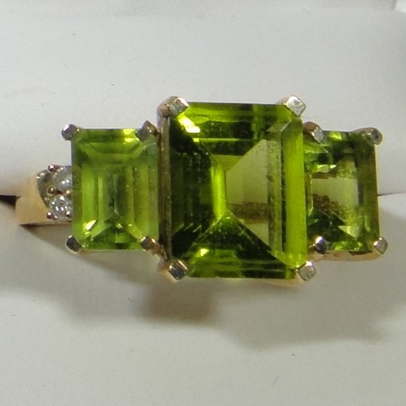 10k Jewelry - Peridot Ring
